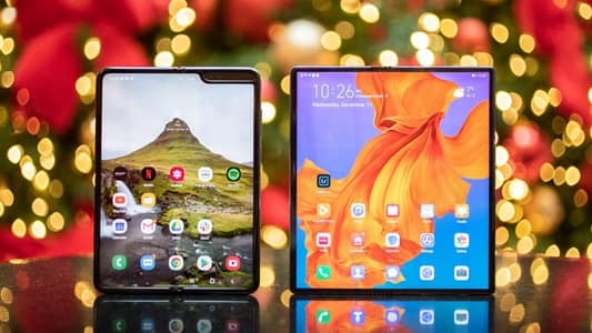 Foldable Phone vs Regular Phone